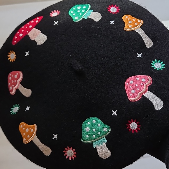 Wool Or Acrylic Black Beret Colorful Mushrooms - Picture 4 of 5